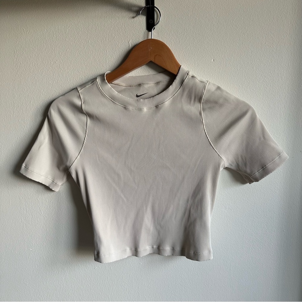 Nike Women's Short Sleeve Tan Crop Top